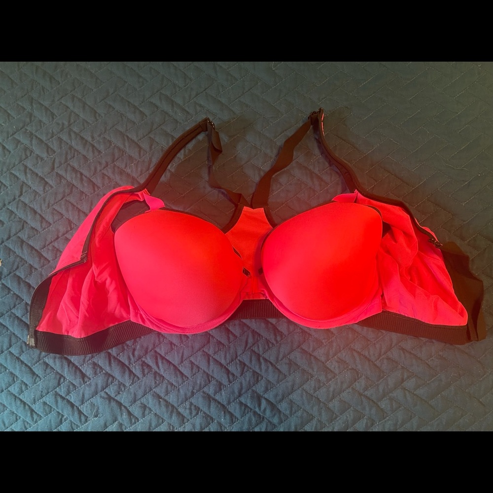 VS Sports Bra